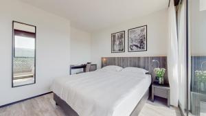 THREE POINT Apartments