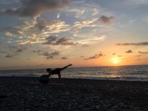 JUNGLE AERIAL ARTS NAMASTE LA Chi fan kubo 2pax