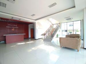 Urbanview Wisma Wirasatya Akpol Semarang by RedDoorz