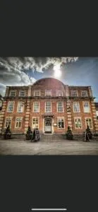 红狮住宿加早餐旅馆 - Chittoe