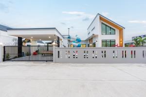 บ้านพักพูลวิลล่า love paradise ชะอำ