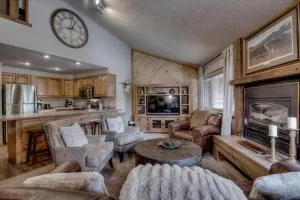 3bd Ski-in Top Floor &Walk to Main Street - Брекенридж