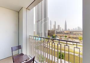 Walk to Dubai Mall 2 Bed Full Burj Khalifa Views
