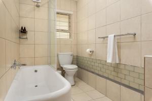 Caprice Court Apartments