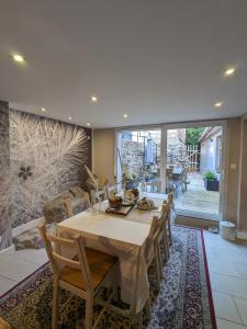 Maisons de vacances Gite Le Cottage avec Terrasse et Piscine : photos des chambres