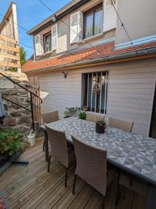 Maisons de vacances Gite Le Cottage avec Terrasse et Piscine : photos des chambres