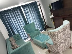 Lake Breeze Luxury Apartment