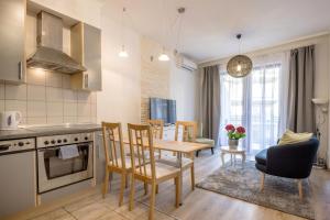 Cozy In the Heart of Budapest with Terrace and Tub