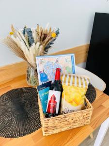 City Heart Alicante Studio Apartment - Castle View