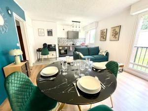 Appartements 35 M2#Design Luxe #Chateau #INSEAD#BESTOFBLO6 : photos des chambres