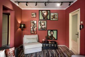 Downtown Oasis: Central Apartments with Cozy Charm