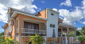 Appartement charmant à Le Moule, avec piscine partagée - 4hvězdičkové hotely ve městě Le Moule