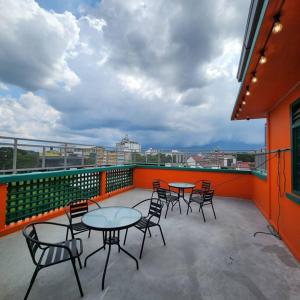 Ipoh town centre glamping home 13pax
