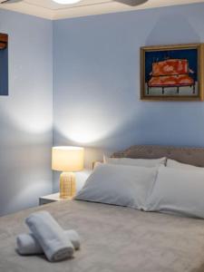 Vintage Glamour Nest 2BR Apt near CBD with carpark