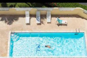 Hermoso Estudio frente al mar Ocean Blue Faith