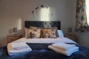 The Cosy Bay Near Tower Bridge