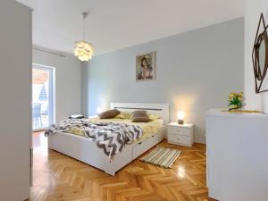 Apartment Ivanka by Interhome