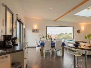 Maisons de vacances Holiday Home Maison de Plain Pied - Vue Mer by Interhome : photos des chambres