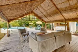 Mount Dora Home Private Pool, Spa and Tropical Bar! - Mount Dora