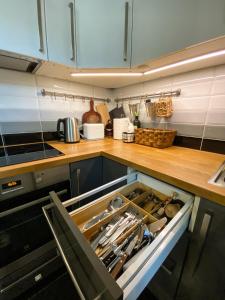 5th Floor Apartment 24h SELF CHECK-in PRIVAT FREE PARKING