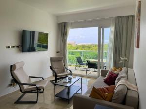 Hard Rock at Cana Rock 3 by Unwind Properties