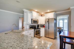 Pet-Friendly Amarillo Home 5 Mi to Downtown!