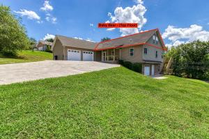 Baby Bear by HoneyBearCabins