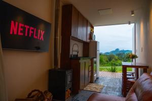 Caravaggio Container Inn (7 min d Caminho d Pedras)