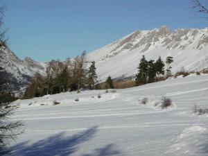 CHALET LUXE, 8-10 Pers, Parking, Sauna, Wifi, Netflix, Recommandé par locataires