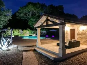 Villa TagiBao avec Piscine chauffée et Spa - 圣瑞尼安