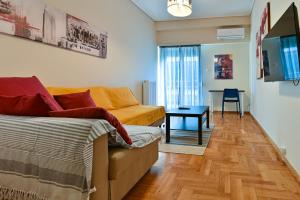 Athens Retreat 1-BDR Apartment by WeHost Athens