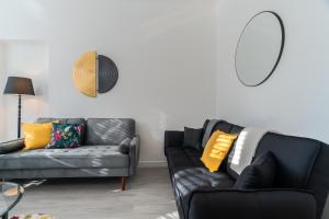 Dyke Apartment