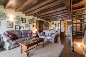 Casa Pinarrets by Totiaran