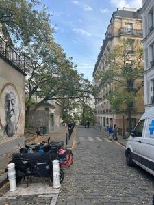 appartement trois pièces au cœur de Montmartre