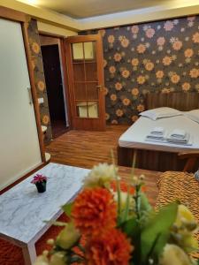 My House - Ultracentral Romana Square near Old Town