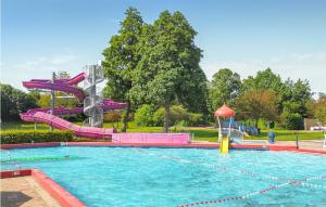 2 Bedroom Awesome Home In Heinkenszand