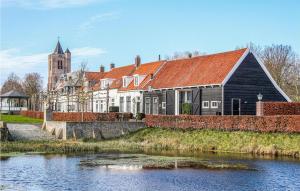 2 Bedroom Awesome Home In Heinkenszand