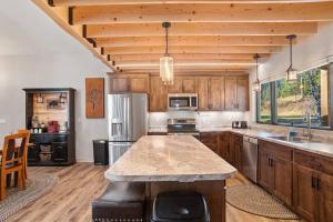 The Haven-Rustic Secluded Cabin