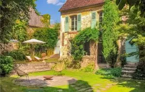 Lovely Home In Villeneuve-Sur-Yonne - Cornant