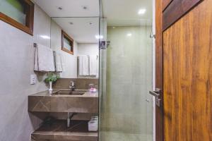 Apto de luxo na praia - Araça302