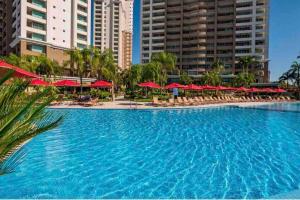 BEACH FRONT~ JACUZZI ~ SPECTACULAR OCEAN VIEWS