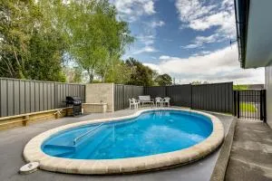 Belmont Pool Paradise - Havelock North Home - Tuki Tuki
