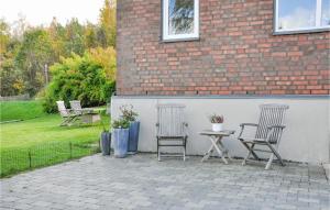 1 Bedroom Awesome Apartment In Myggenäs