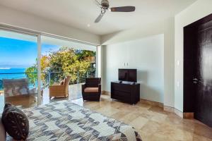 Amapas ocean view condo