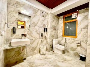 Manali Outdoor Retreat by Sheosante