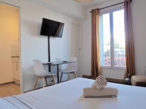 The Happy Stay - Duke Housing