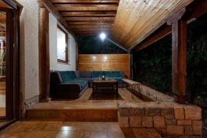 Bitrak House Megdani