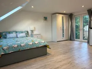 Lovely Self Contained Loft Studio - 33AS4 - Deptford