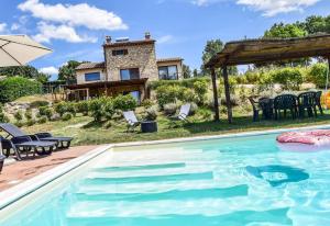 obrázek - Detached villa with private pool 90km from Rome