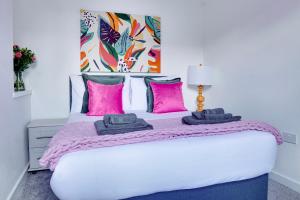 Modern 2 bedroom flat - 15 minutes to Liverpool